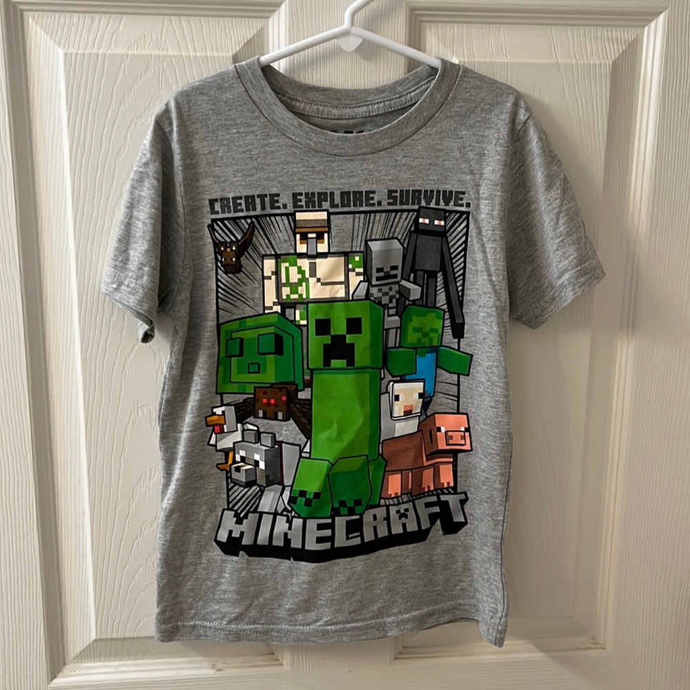Official Minecraft T-shirt, Mojang Studios, size small